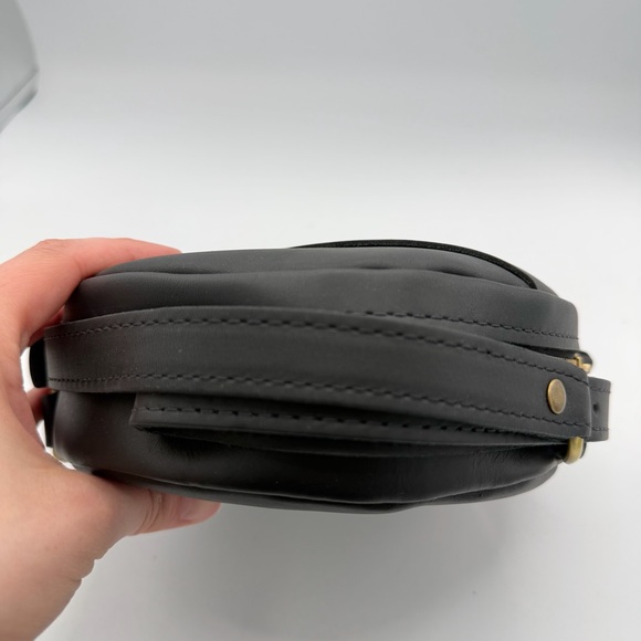 Portland Leather Black Round Circle Crossbody Bag Small NEW - Picture 5 of 6